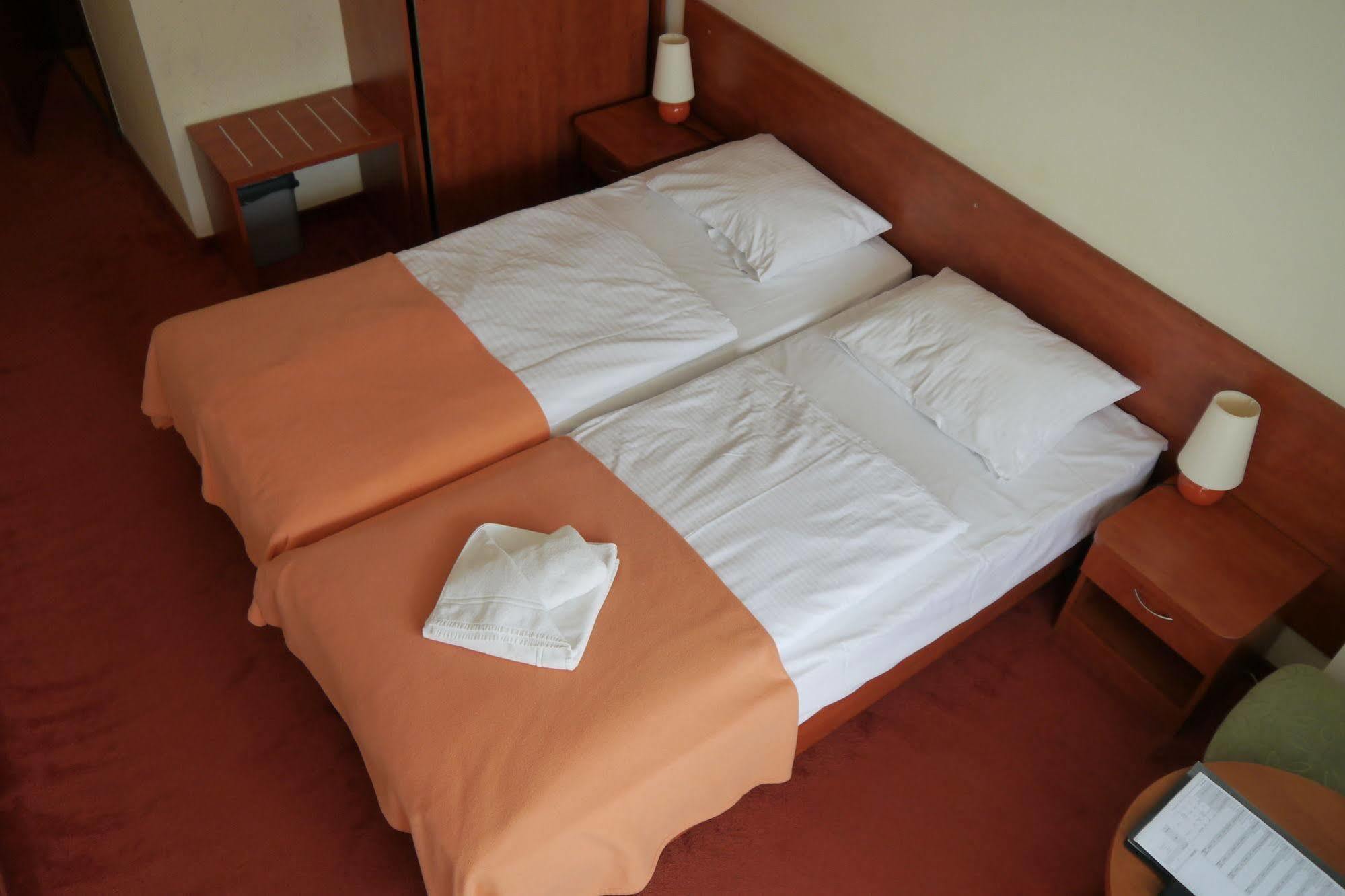 Vestina Wellness & Spa Hotel Miedzyzdroje Buitenkant foto